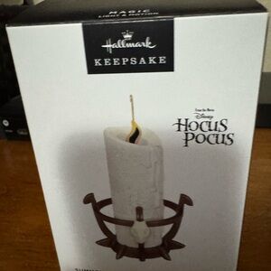 Hallmark 2024 Magic Light & Motion Box in Black Hocus Pocus